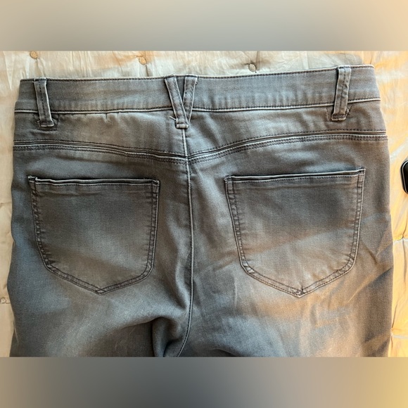 DEMOCRACY AB Technology Jeans Size 10 in Gray wash embellishments to hem EUC - Picture 2 of 8